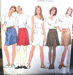 7257 CUTE SHORT FLARE SKIRTS POCKETS/PLEATS/TRIM PATTERN 10-14